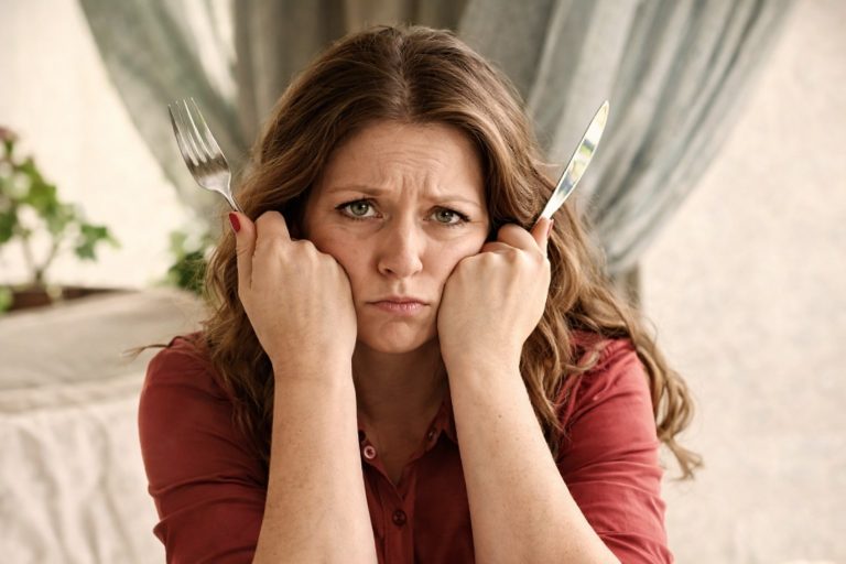 אוכלת בלי להיות רעבה